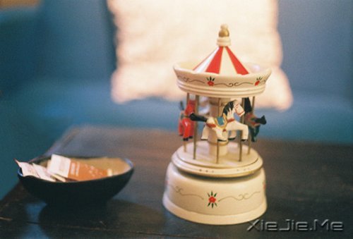 晚安心语：生命必须有裂缝，阳光才能照进来 (3)